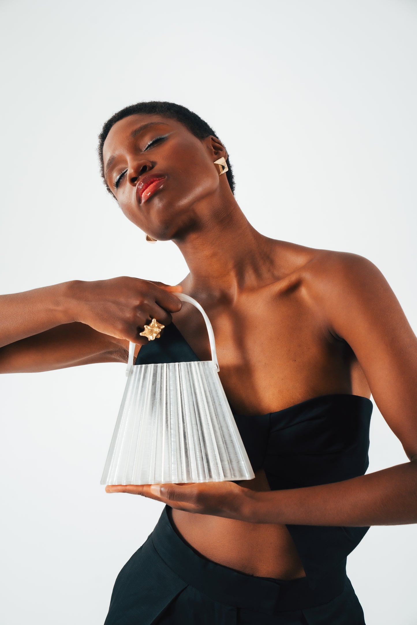Nº02. TRANSPARENTE