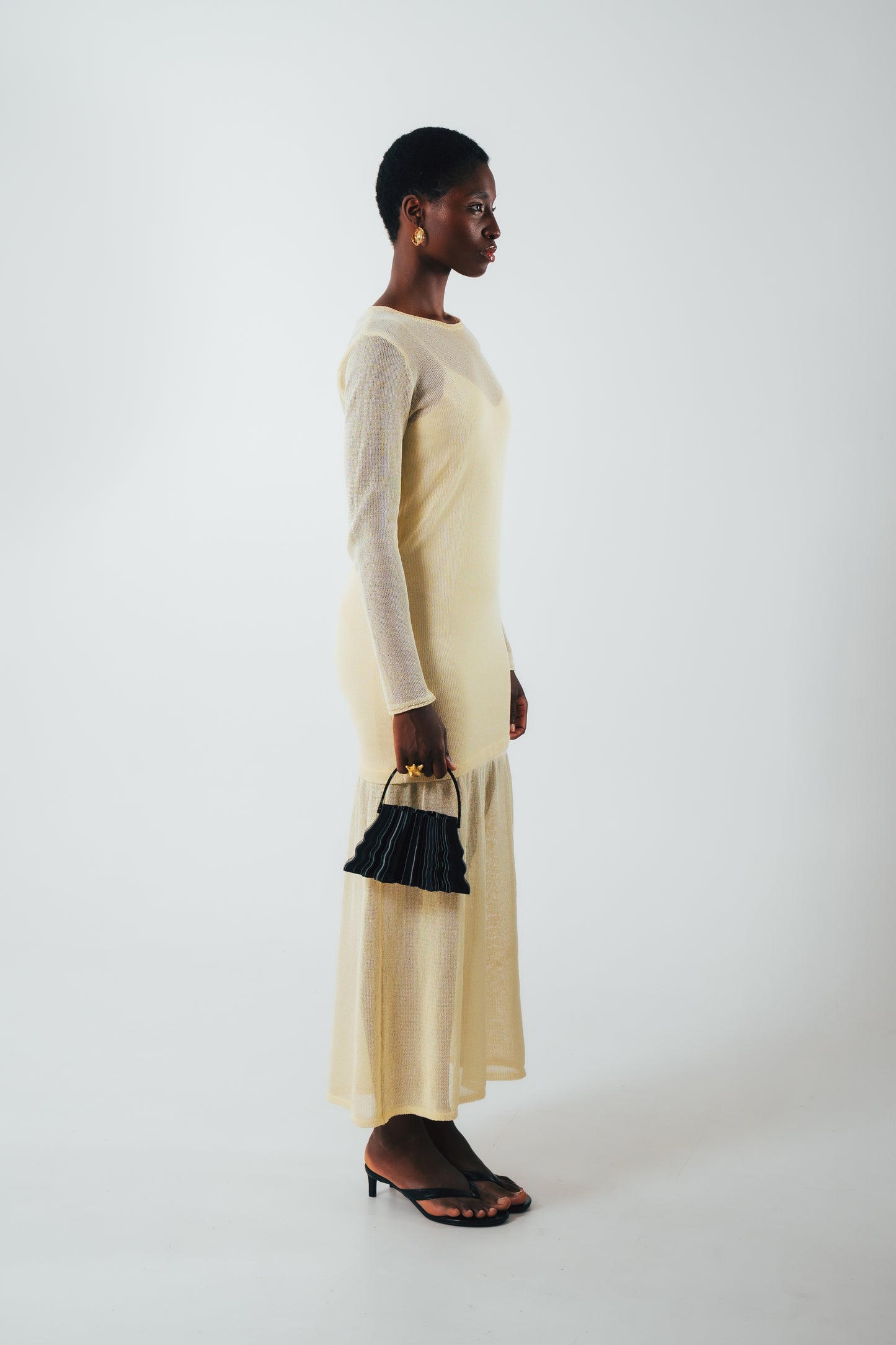 Nº01. NEGRO